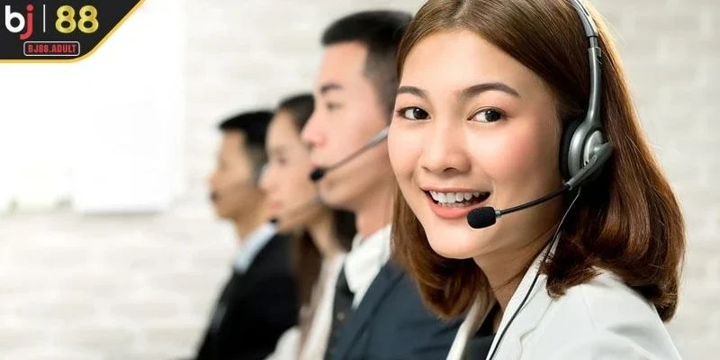 Chăm sóc khách hàng bởi những nhân viên chuyên nghiệp